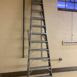 Aluminum Ladder 12’