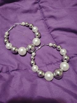 PEARL EARRINGS