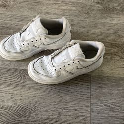 Boy Air Force 1s