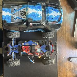Traxxas prerunner rc car