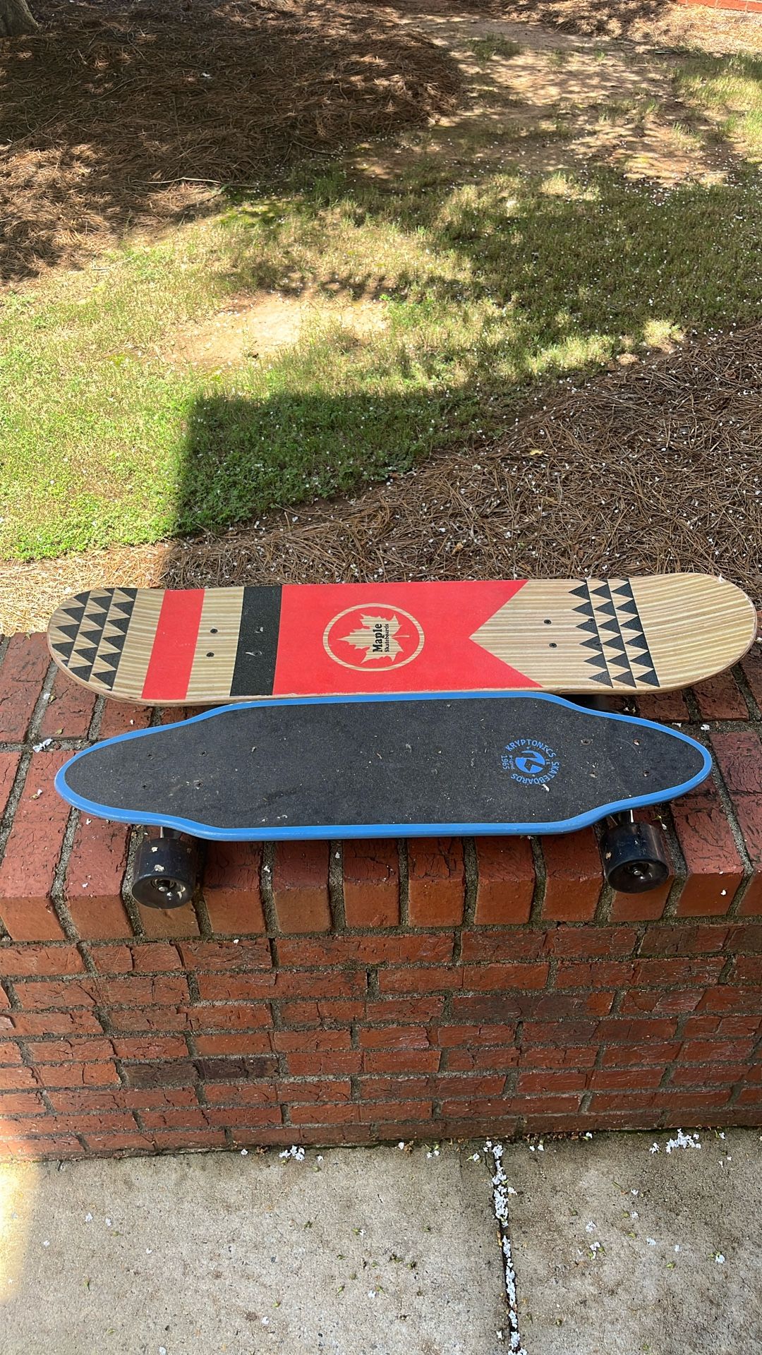 2 Skateboards