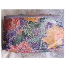 Cosmetic bag for women