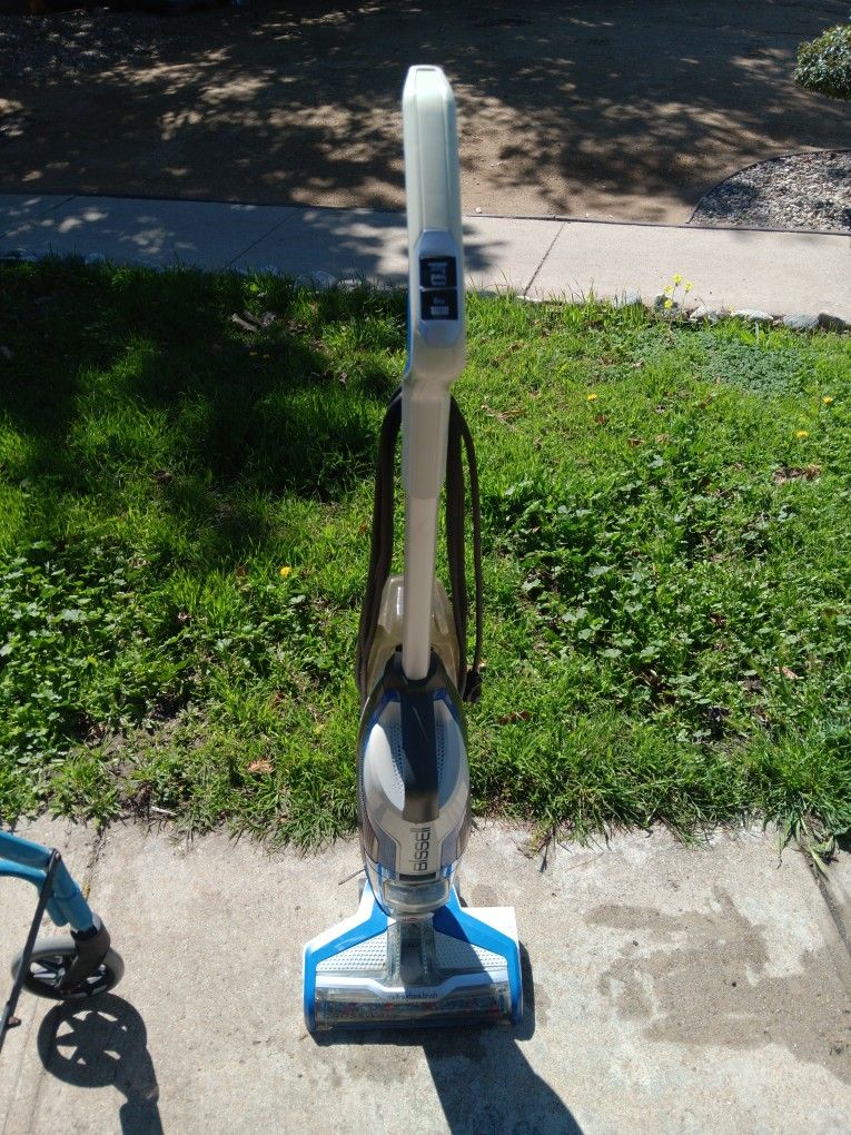!! Carpet Cleaner Bissell