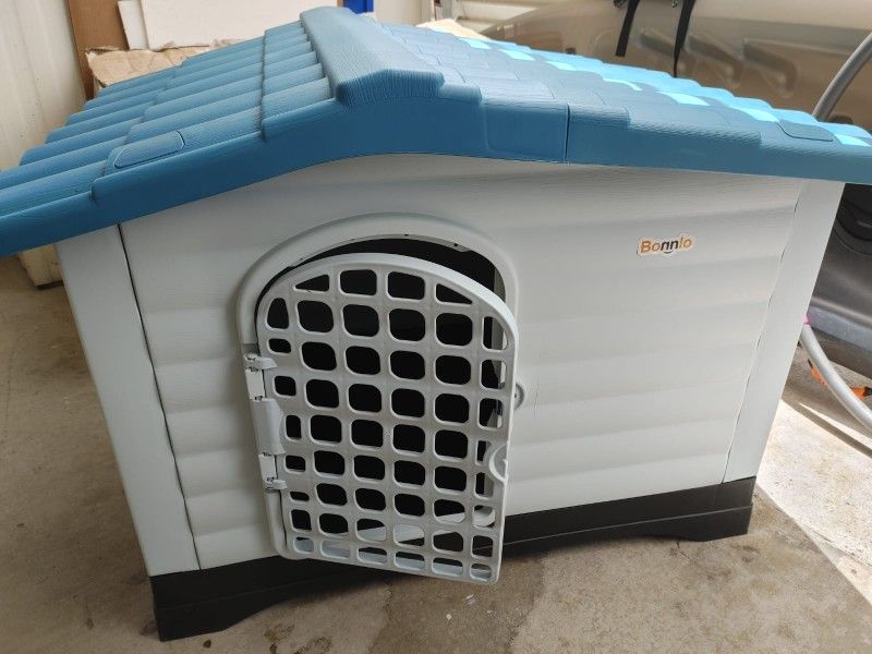 New Upgraded Plastic Dog House, Pet Dog Kennel Water Resistant Air Vents Elevated Floor with Door, Indoor & Outdoor Use

