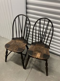  20th-century or older Windsor-style chairs with rush seats