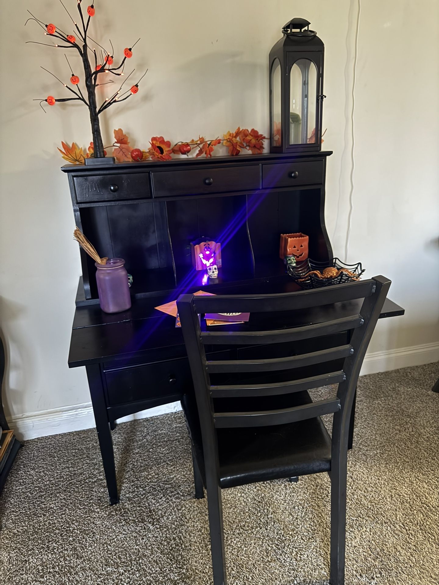 Historical Black Hutch/Desk 