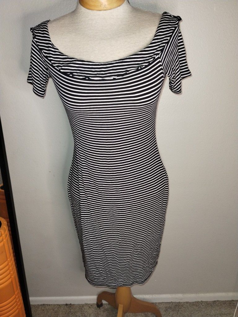 Decree Womens Dress Black White Striped Off Shoulder Stretch BODYCON MEDIUM