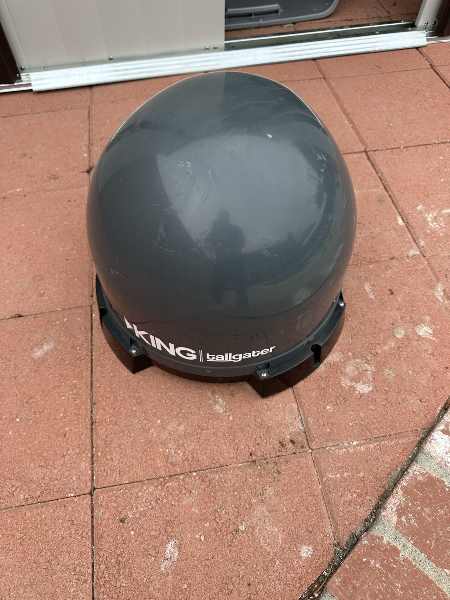 King Tailgater For Dish