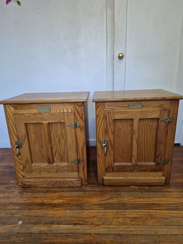 2 End tables