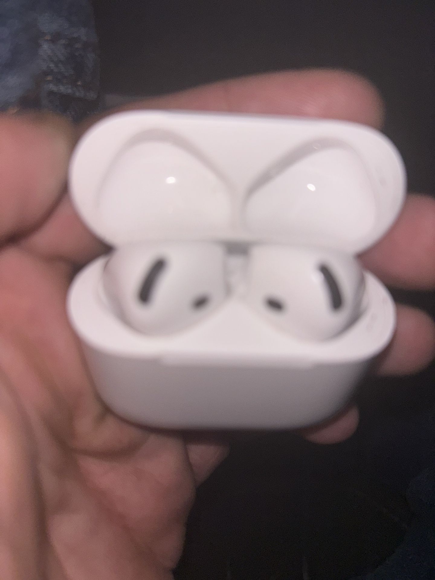 AirPod 4