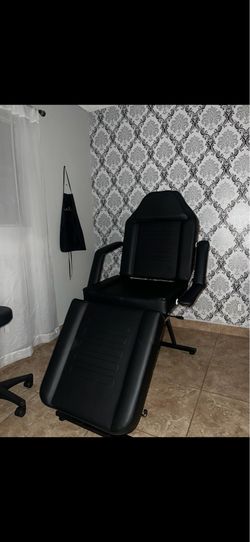 Tattoo bed