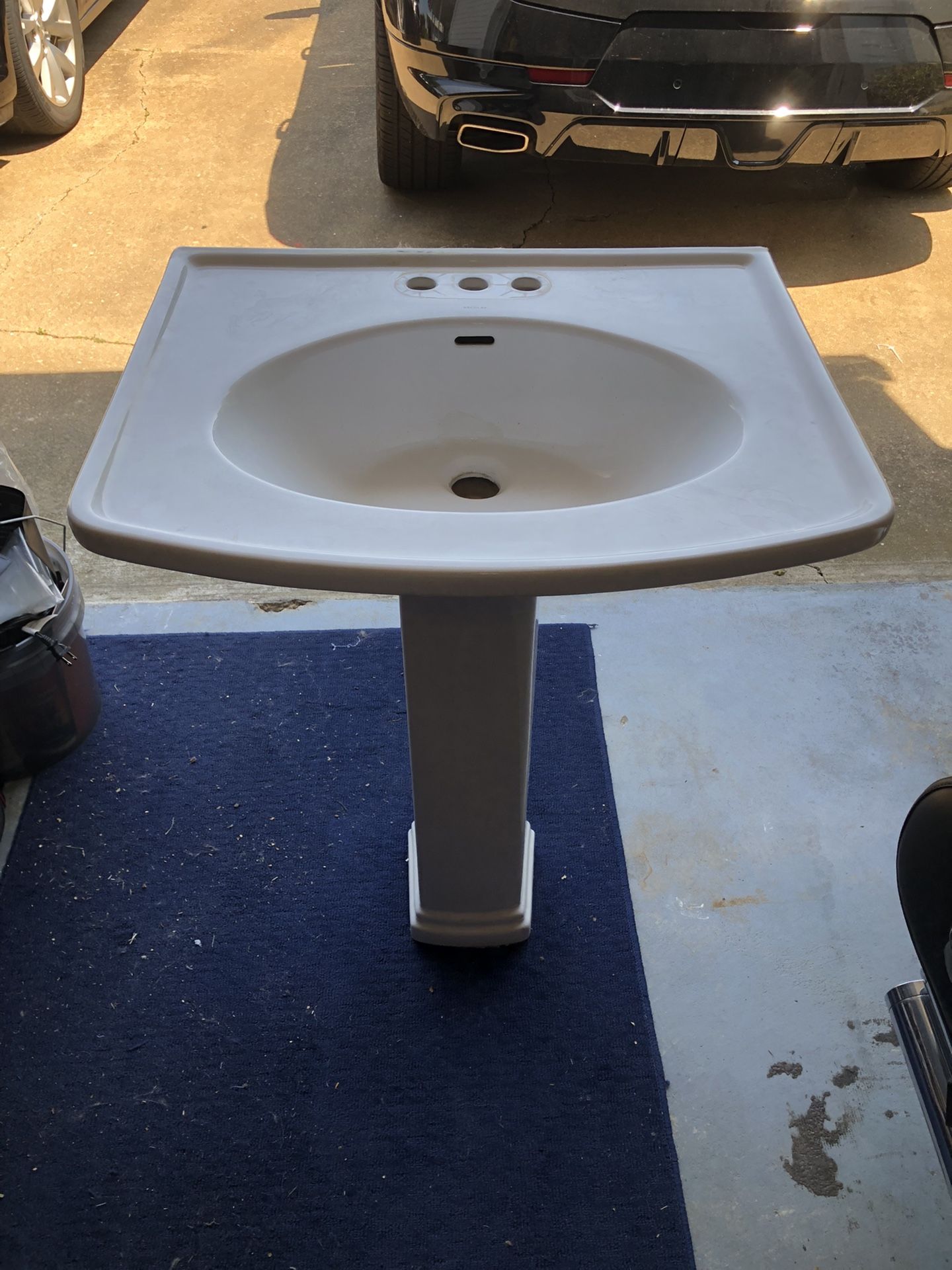 Decolav Pedestal Sink