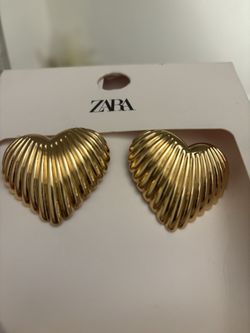 Zara Gold Plated Heart Chunky Earrings (LA Pickup)