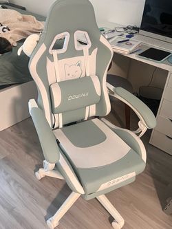 Gaming chair