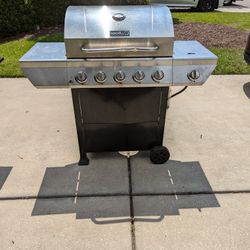 Nexgrill Deluxe 6 Burner Gas Grill 