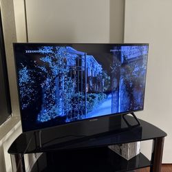 Samsung Crystal UHD TU690T