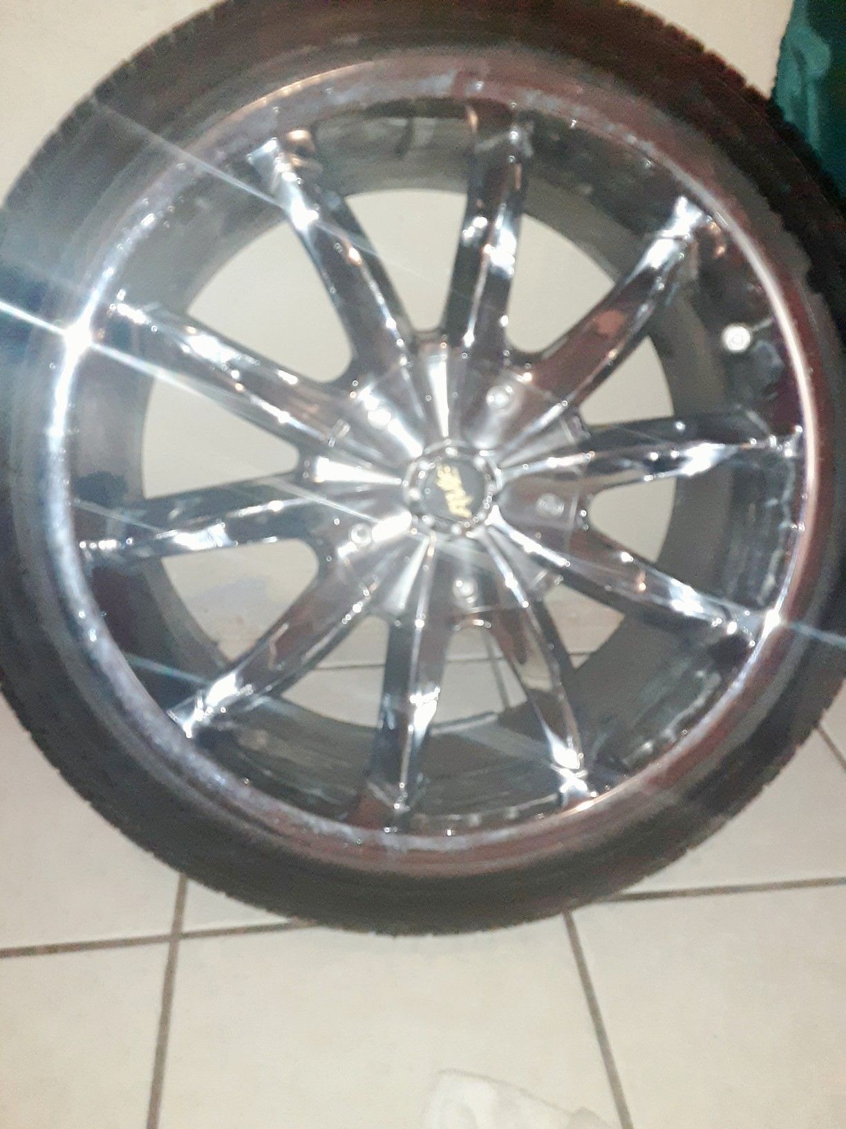 AVE UNIVERSAL RIMES NEW TIRES 18s