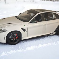Maisto Alfa Romeo Giulia GTAm Special Edition1:18 Diecast Car-Only Have 1- NIB - Doors/Hood/Trunk Open