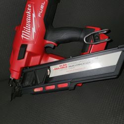 Milwaukee

M18 FUEL 3-1/2 in. 18-Volt 30- Degree

Lithium-lon Brushless Cordless Framing Nailer (Tool- Only)

$300