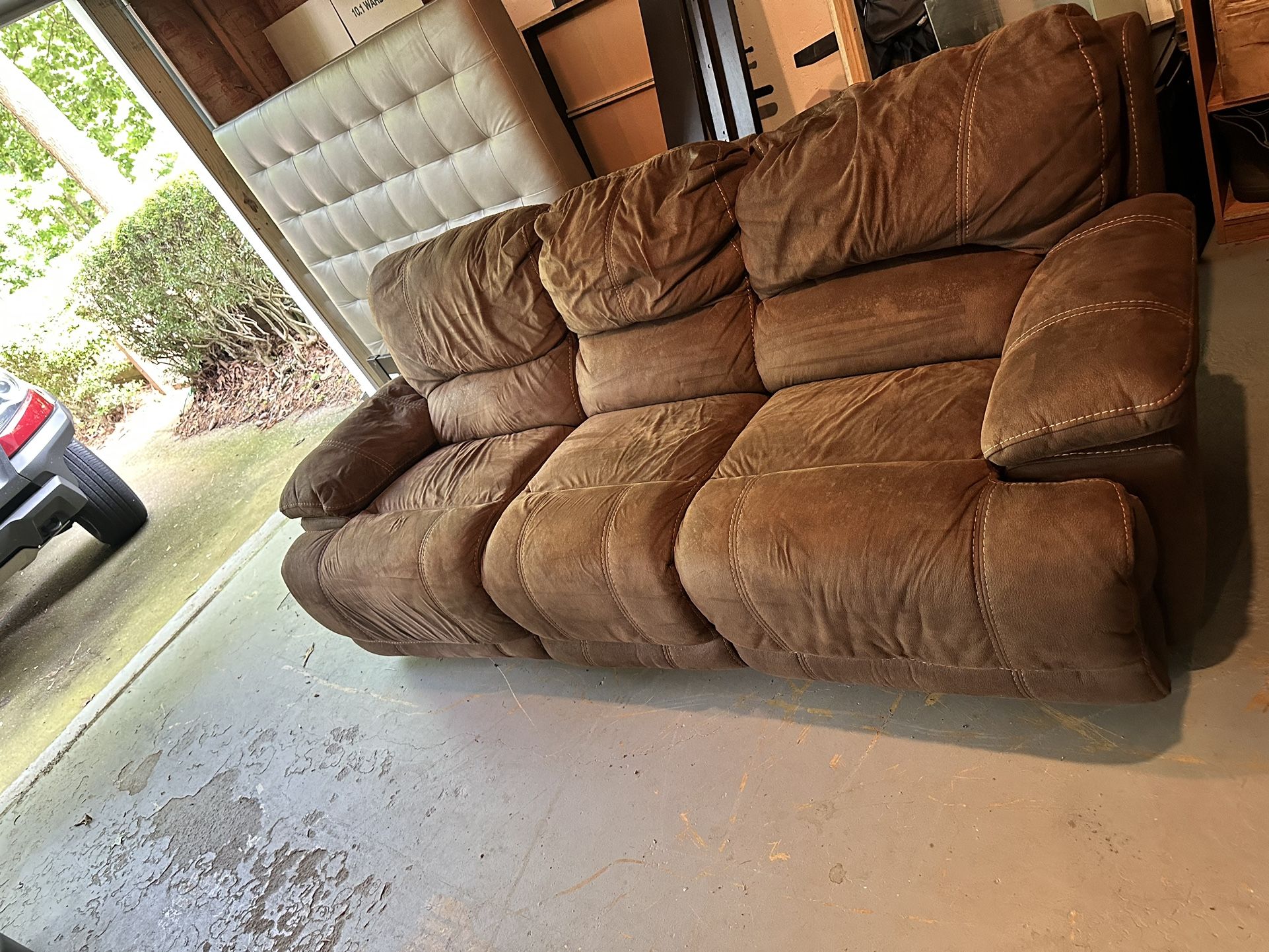 Brown Couch Reclines