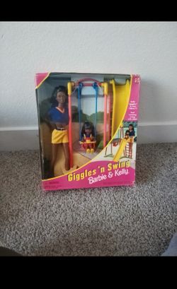 Giggles' N Swing (Barbie & Kelly)
