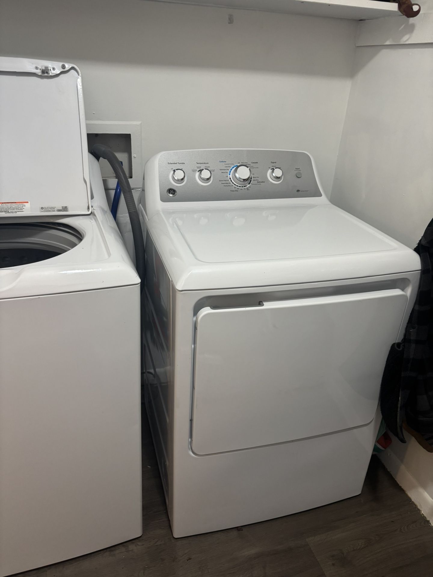 GE Top Load Washer And Dryer Set