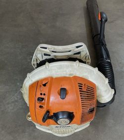 Stihl br600 magnum backpack blower 65cc gas powered. Mix ratio is 50:1