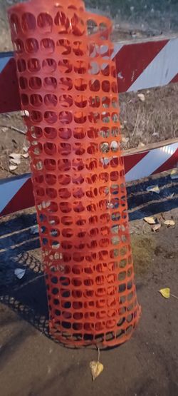 Partial roll of temporary fencing. $10