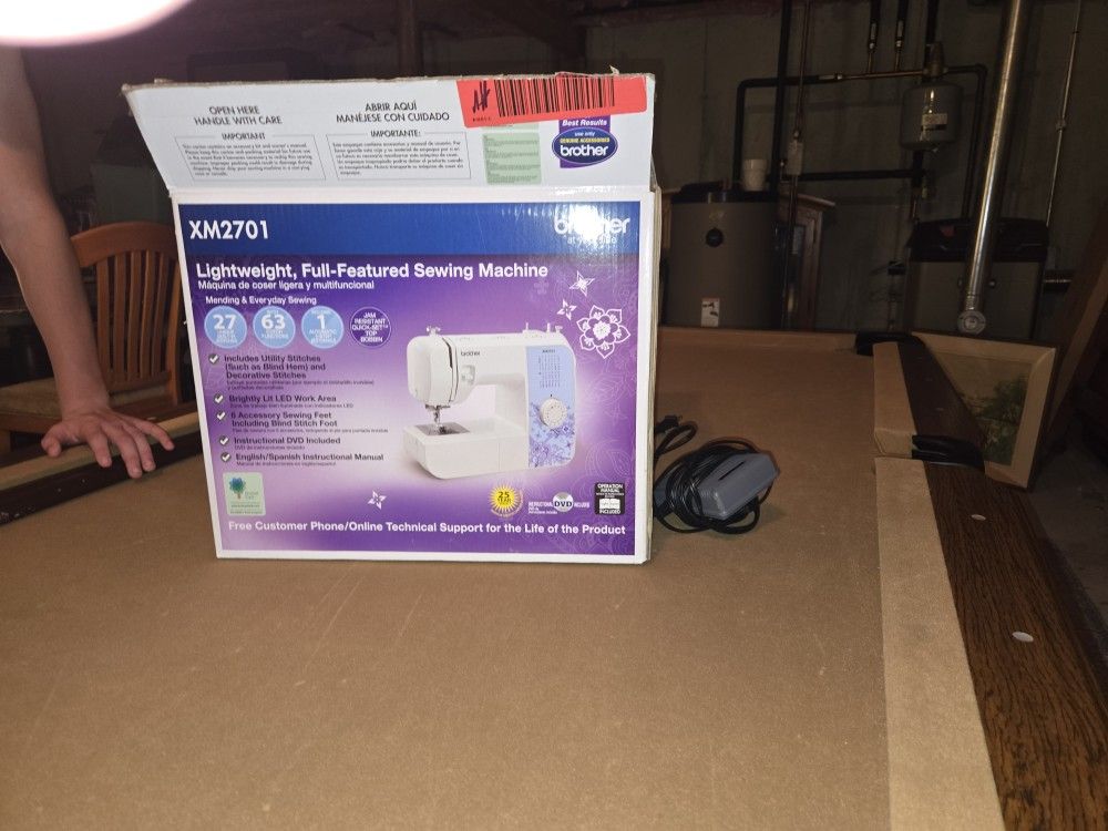 Sewing Machine XM2701  
