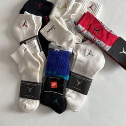 Lot of Air Jordan Socks ……Old School Size 9-12 