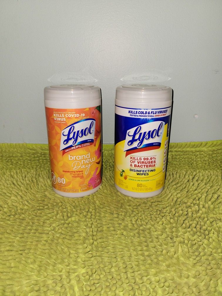 2 Lysol 80  Desinfenting Wipes ( Mango & Hibiscus/ Lemon & Lime Blossom)