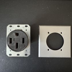 HUBBELL/BRYANT Receptacle: Single, 14-50R, 125/250V AC, 50 A, Black, 3 Pole / 4 Wire, with Wall plate