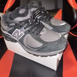 New balance 2002r
