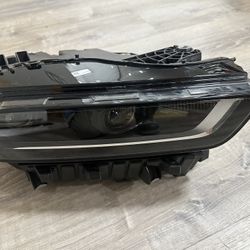 2024 BMW  X7 Left Headlight 