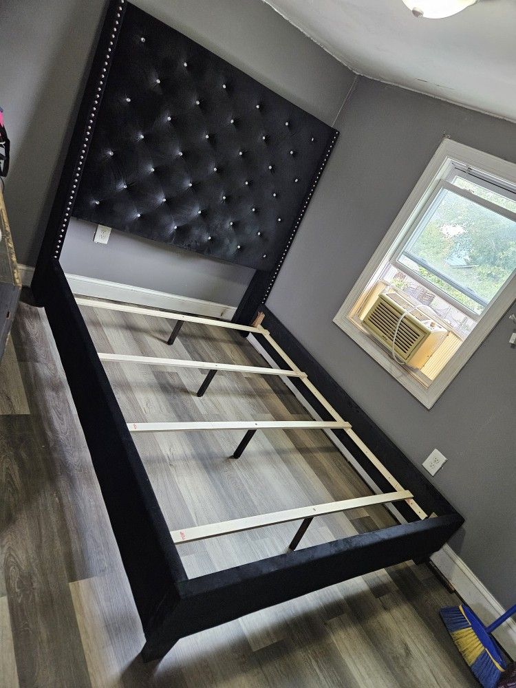 New Stock Black Queen Size Bed Frame Special