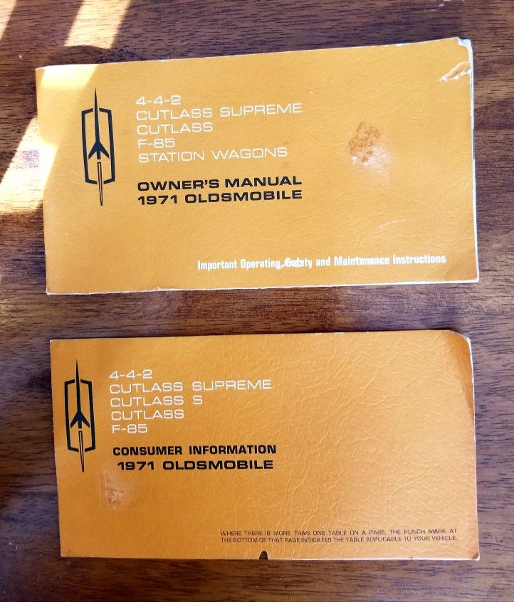 1971 Oldsmobile Factory Issued Glove Box Owners Manuals