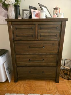Starmore bedroom Set - 5 pieces, does not include bedframe