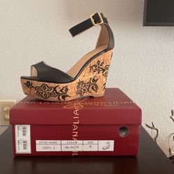 Size 8 Corkscrew Wedge