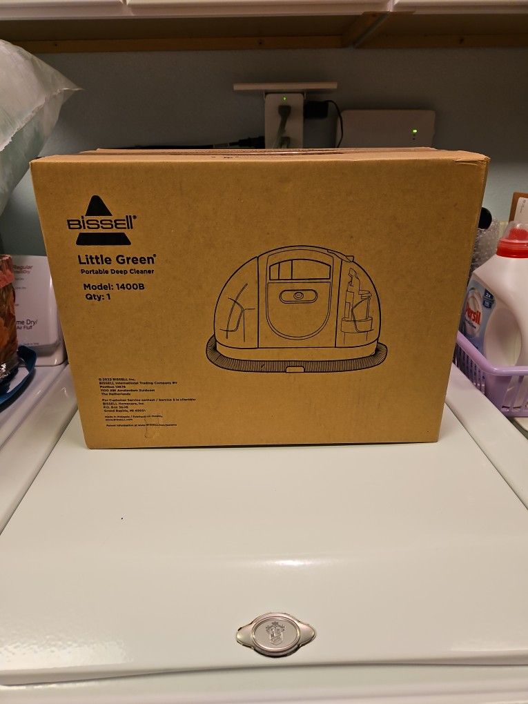 BRAND NEW in BOX Bissell Little Green Deep Carpet Cleaning Machine)