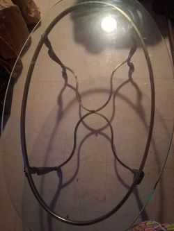 Oval glass table