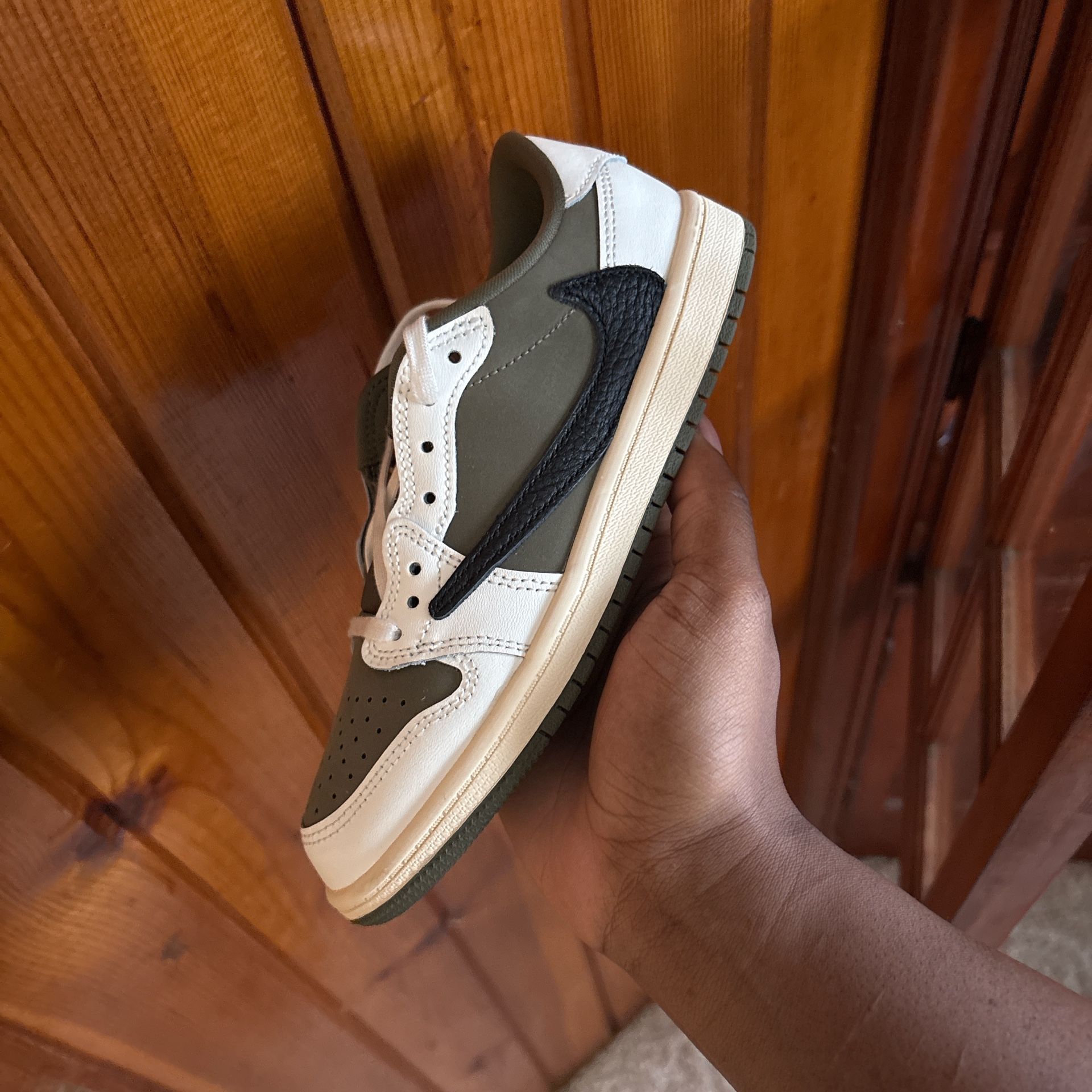 Air Jordan 1 Low Travis Scott Medium Olive