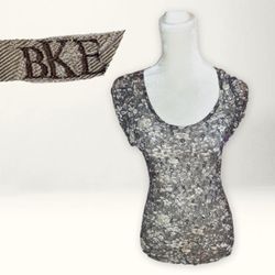 BKE Floral Print Form Fitting Tee Size Small