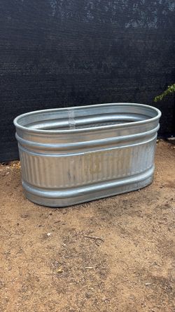 LARGE WATER TROUGH