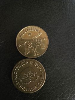 Vintage Knott's Berry Farm Buena park California Gold Good luck Coins