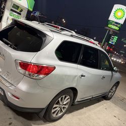 2016 Nissan Pathfinder SL Sport Utility