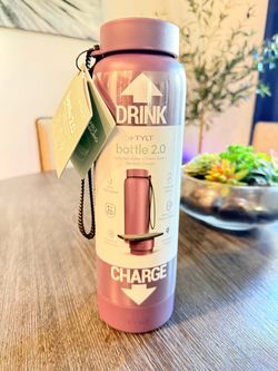 TYLT – 24 oz Water Bottle with Wireless Charger & Power Bank