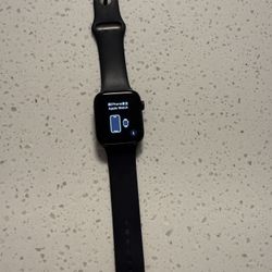 Apple Watch SE 2nd gen 44mm 32GB Midnight Black 