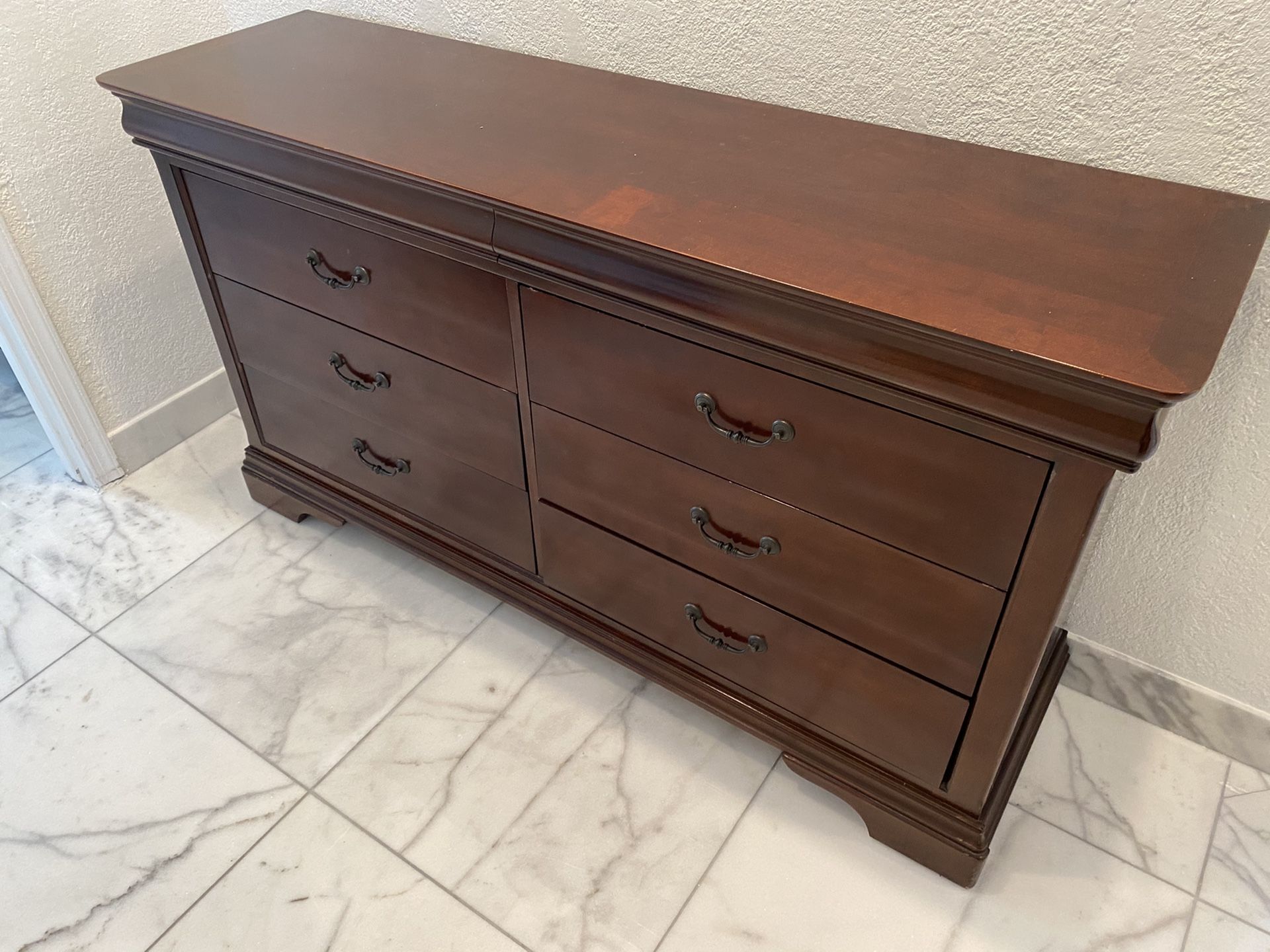 Wood dresser