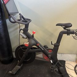 Peloton - Gen 2 - Great Condition