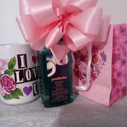 Beautiful Valentine's Day Four Piece New Collection 